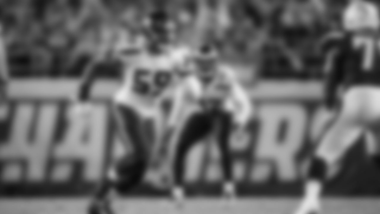 The Seahawks drafted Oregon State defensive end Obum Gwacham with the 209th overall pick in the 6th round of the 2015 NFL Draft.