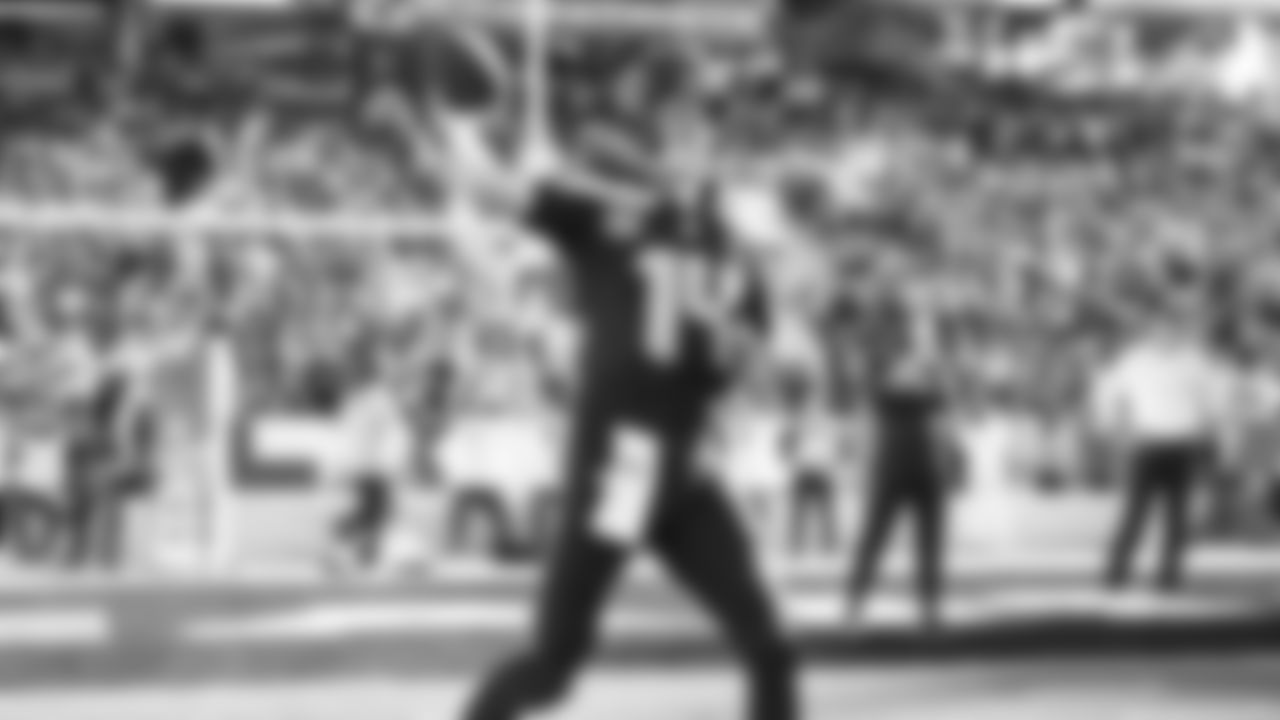 Super Bowl LX Warmups-20260208_22-22-37_6735