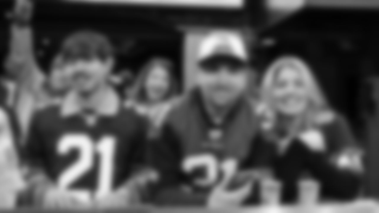 12s Show Out Strong For Week 14 In Atlanta On December 7, 2025