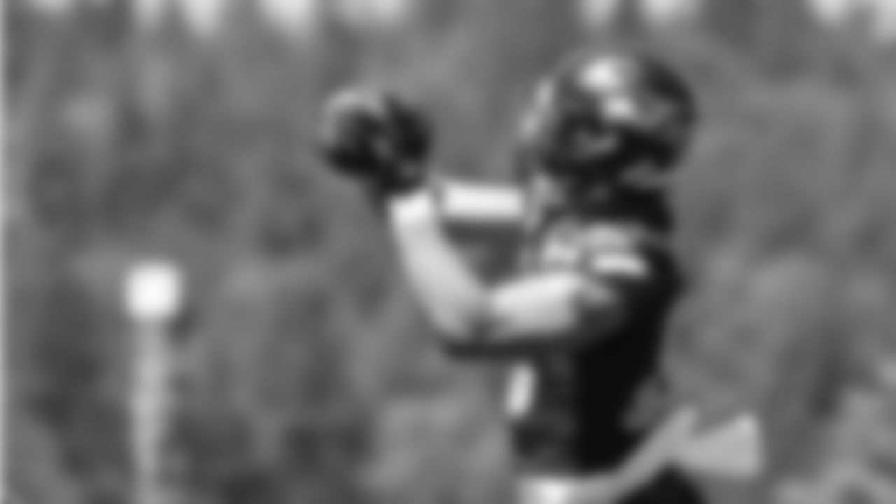 Seahawks tight end AJ Barner (88) participated in a workout on day one of OTAs on Tuesday, May 27, 2025 at the Virginia Mason Athletic Center.