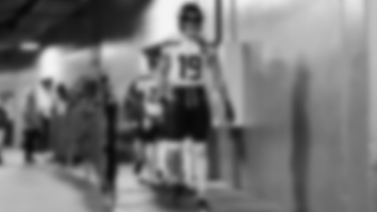 Seahawks wide receiver Jake Bobo (19) warms up at Bank of America Stadium for the Week 17 matchup vs. Panthers on December 28, 2025.