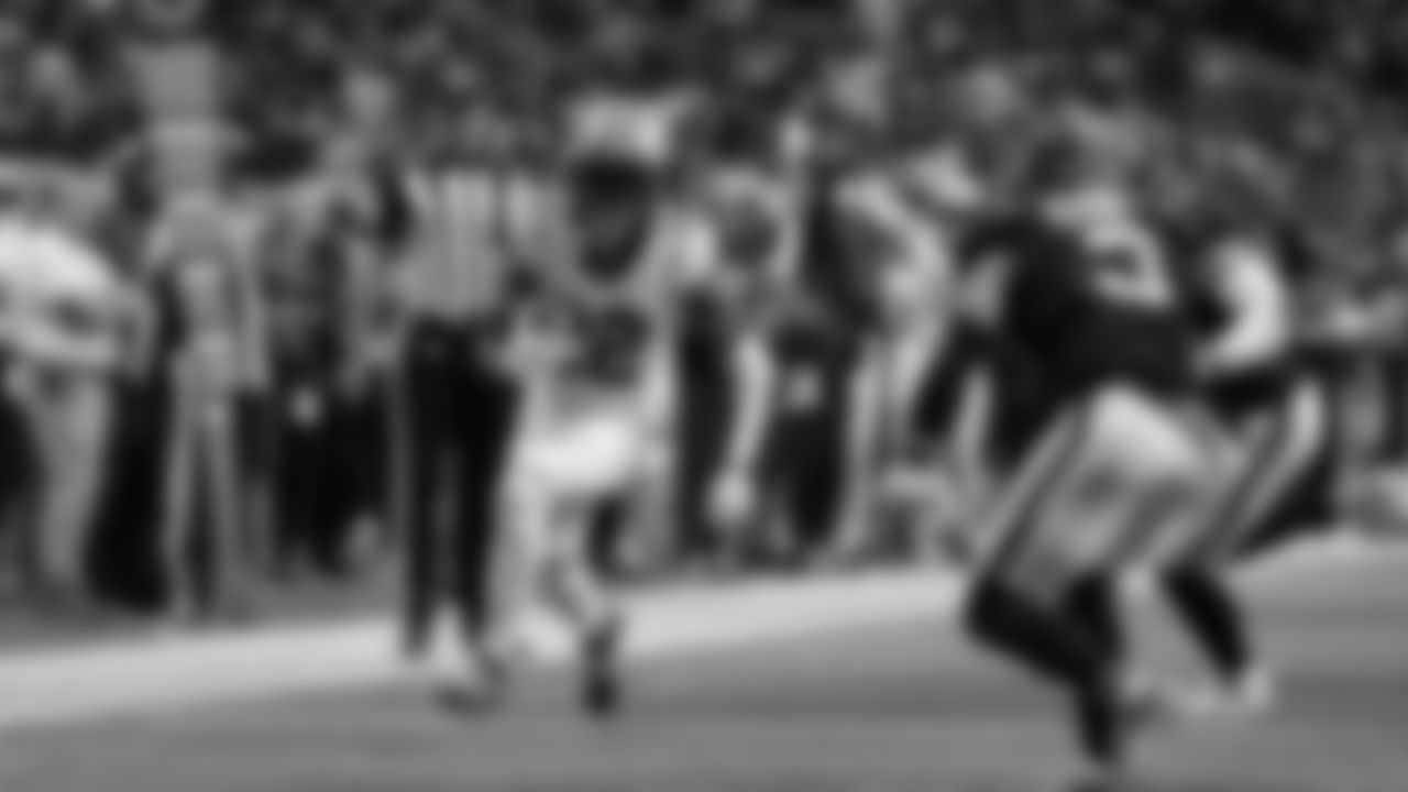 New Orleans Saints wide receiver Rashid Shaheed (22) carries the ball during an NFL football game against the Atlanta Falcons, Sunday, Sept. 29, 2024, in Atlanta. The Falcons defeated the Saints 26-24. (Paul Abell via AP)