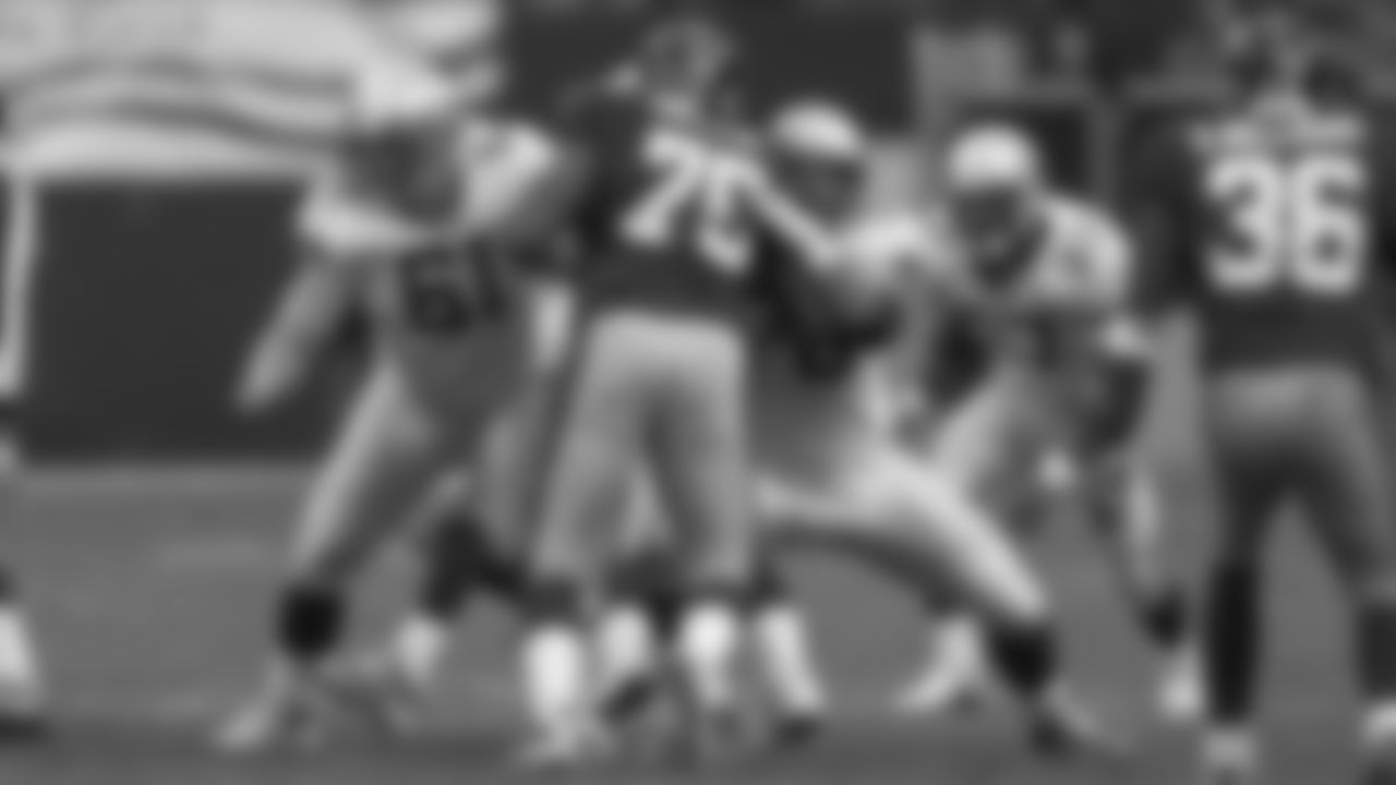 OL Robbie Tobeck 200-2006