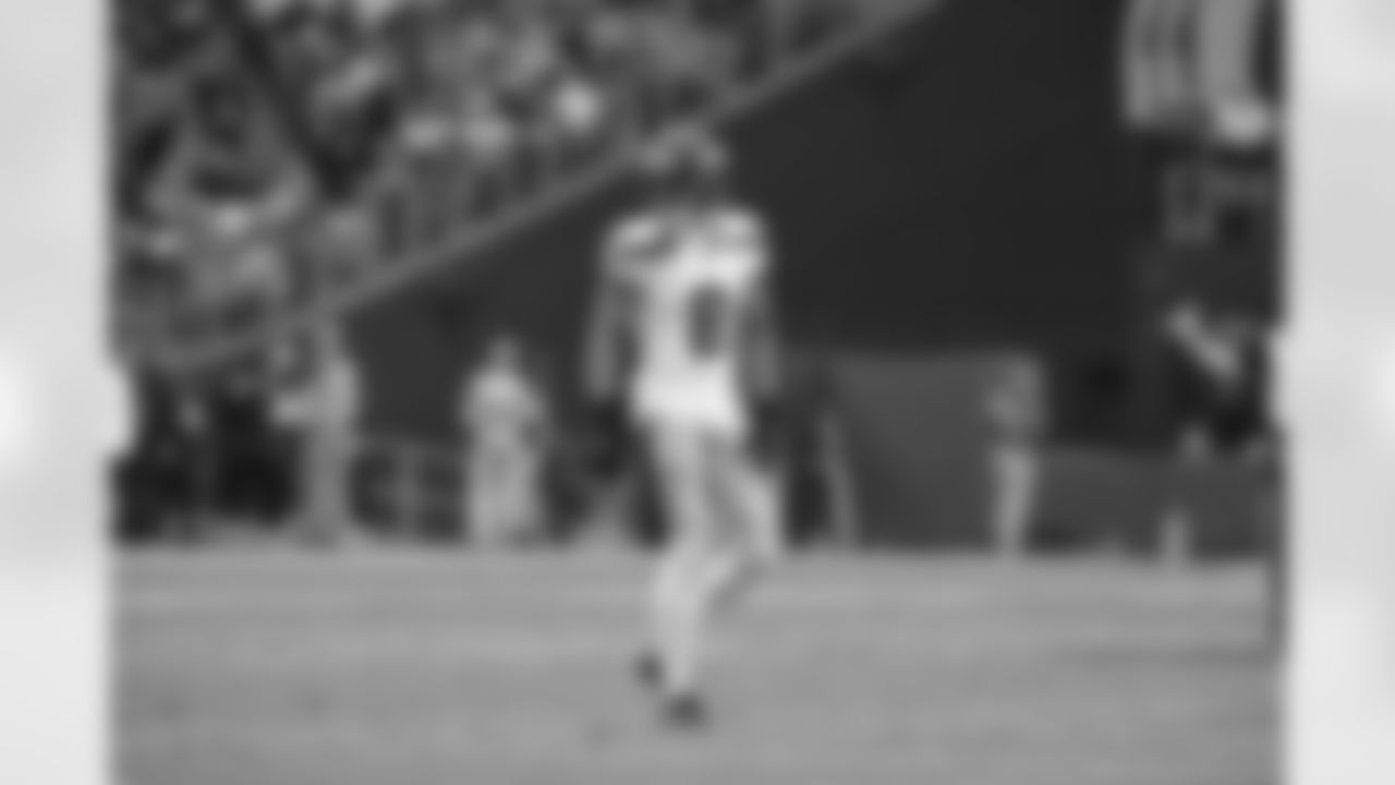 Seahawks free safety Coby Bryant (8) at the Week 14 matchup against the Arizona Cardinals at State Farm Stadium on Sunday, December 8, 2024.