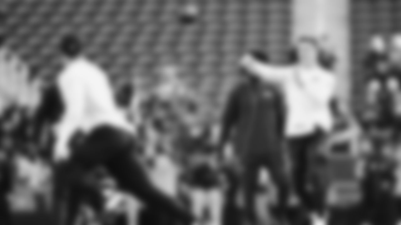 Seahawks quarterback Drew Lock (2) warms up at Levi's Stadium for the Week 18 matchup vs. the 49ers.