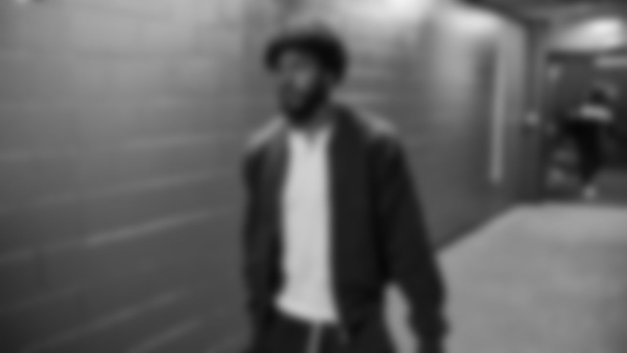 Seahawks cornerback Josh Jobe (29) arrived at Northwest Stadium for the Sunday Night Football matchup at the Washington Commanders in Week 9.