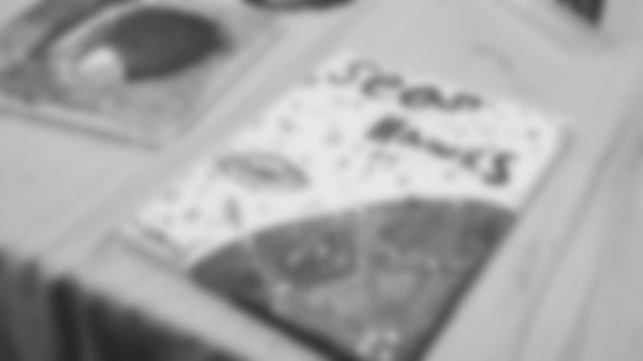 Seahawks Legend Garry Gilliam and Seahawks Dancers surprised teens at the Lake Hills Boys & Girls Club for a fun afternoon of Seahawks activities and crafting. One lucky winner also went home with two tickets to the Divisional Playoff game!