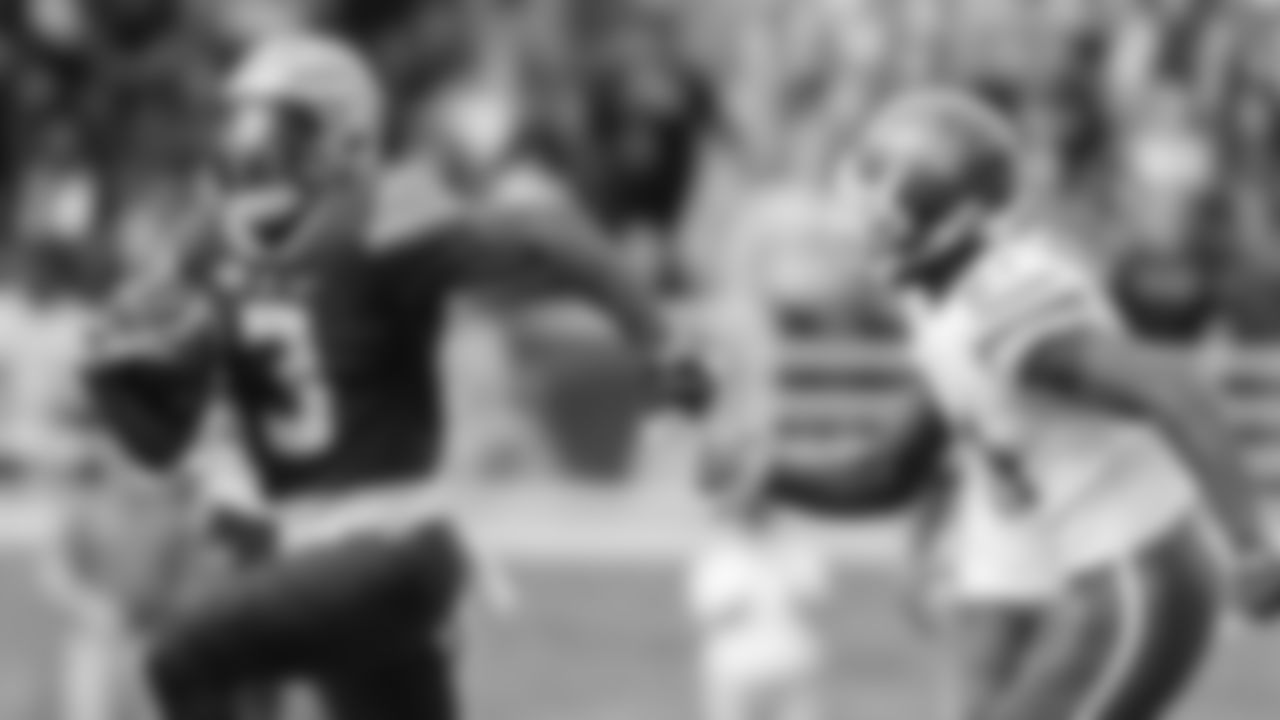 Florida State running back Cam Akers (3) makes a long reception and run past Florida defensive back Trey Dean III (21) in the 1st half of an NCAA college football game in Tallahassee, Fla., Saturday, Nov. 24, 2018. (AP Photo/Mark Wallheiser)