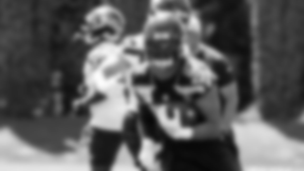 Seahawks tight end Noah Fant (87) participated in a workout on day four of OTAs on Monday, June 2, 2025 at the Virginia Mason Athletic Center.