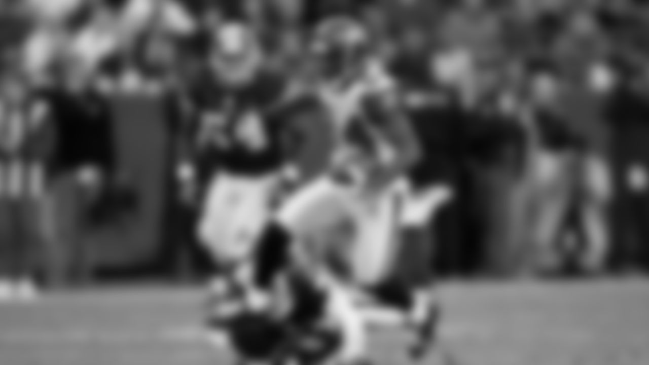 WR Bobby Engram 2001-2008