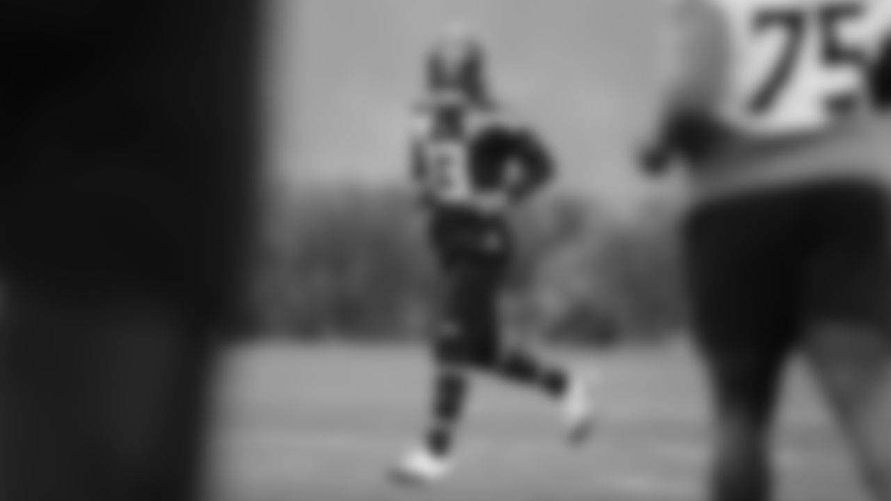 Seahawks linebacker Ernest Jones IV (13) practiced on Wednesday, January 1, 2026 at the Virginia Mason Athletic Center.