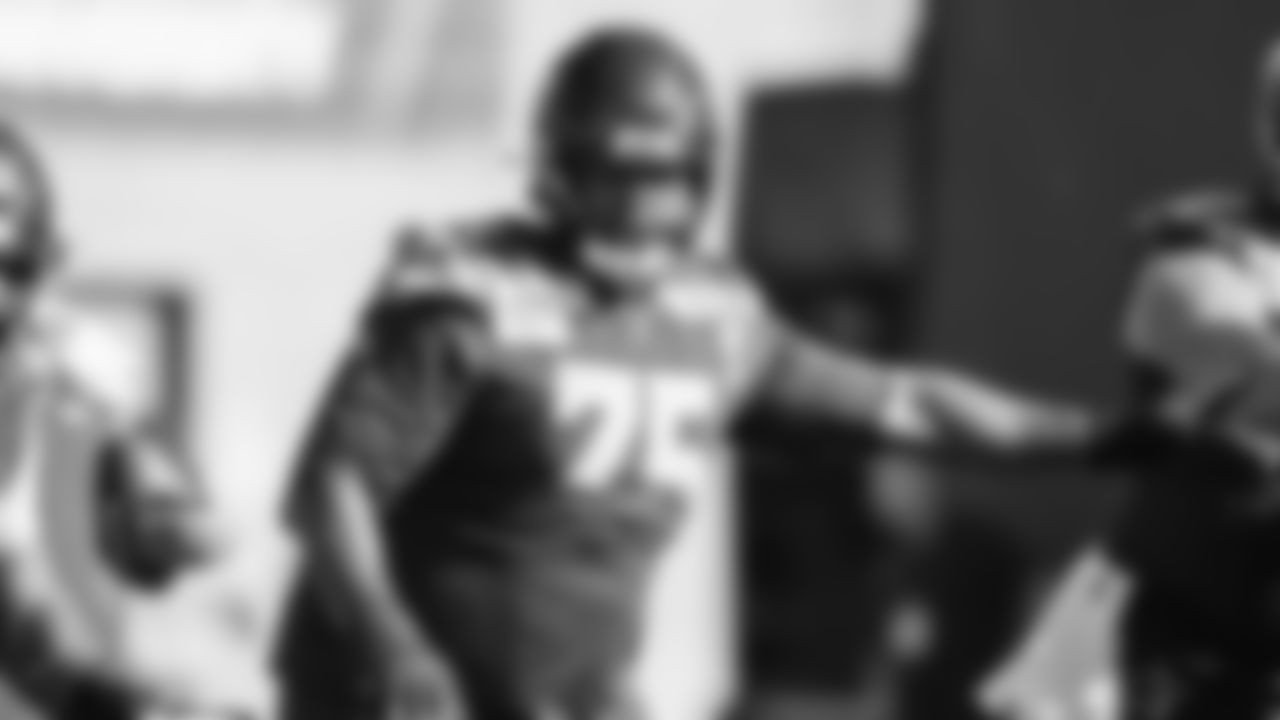 Seahawks guard Anthony Bradford (75) practiced on February 5, 2026 in San Jose, California.