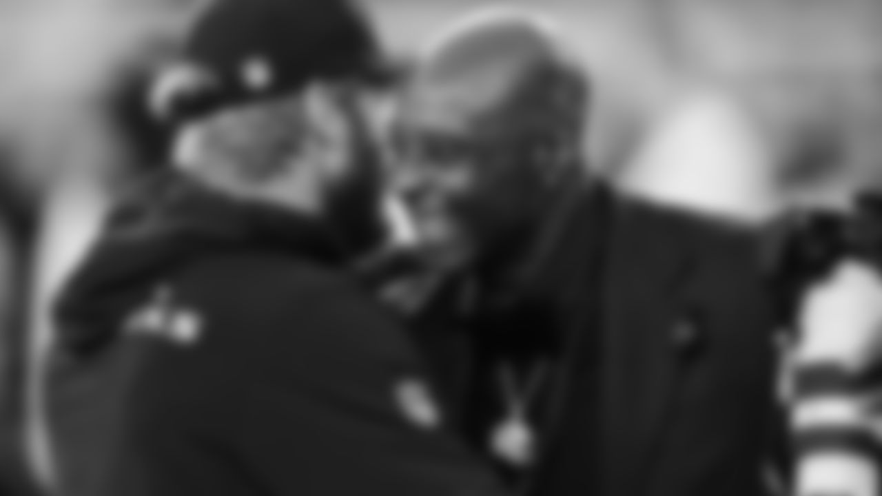 Seahawks wide receiver Cooper Kupp (10) with Jerry Rice at Levi's Stadium for the Week 18 matchup vs. the 49ers.