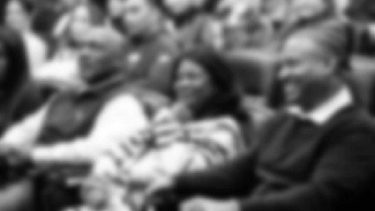 On February 19, ONYX, the Seahawks Black Employee Resource Group, in partnership with the DEI team, hosted its 2nd annual Black History Month celebration, 50 Years Strong: Celebrating Black Excellence & the Seahawks Legacy, at the Virginia Mason Athletic Center.