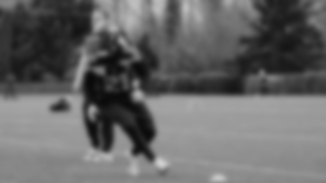 Seahawks cornerback Devon Witherspoon (21) practiced on Wednesday, December 24, 2025 at the Virginia Mason Athletic Center.