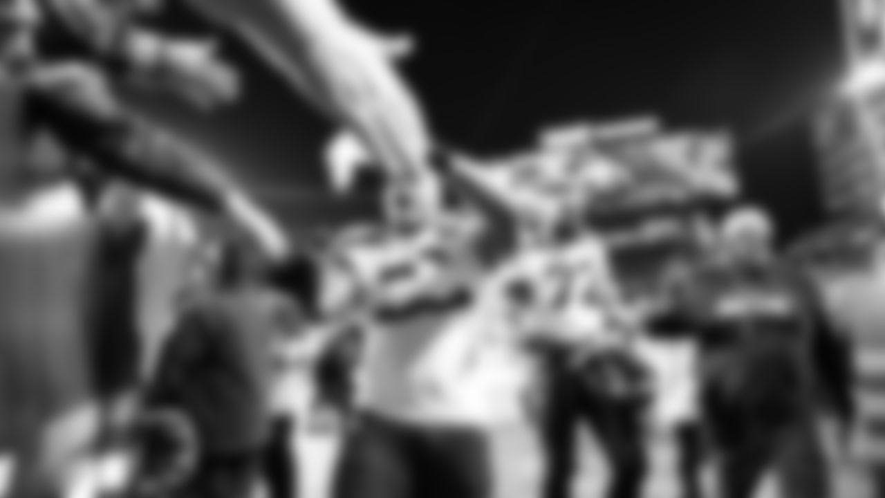 The Seahawks celebrated the win vs. the 49ers at Levi's Stadium in Week 18.