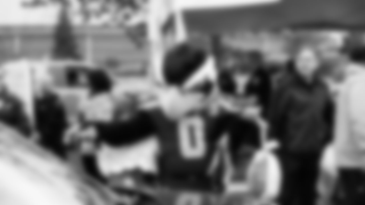 Seahawks Legend Marcus Trufant, quarterback Jalen Milroe, Blitz and the Seahawks Dancers participated in the Tacoma Police Department and Friends Thanksgiving Turkey Giveaway on November 18, 2025.