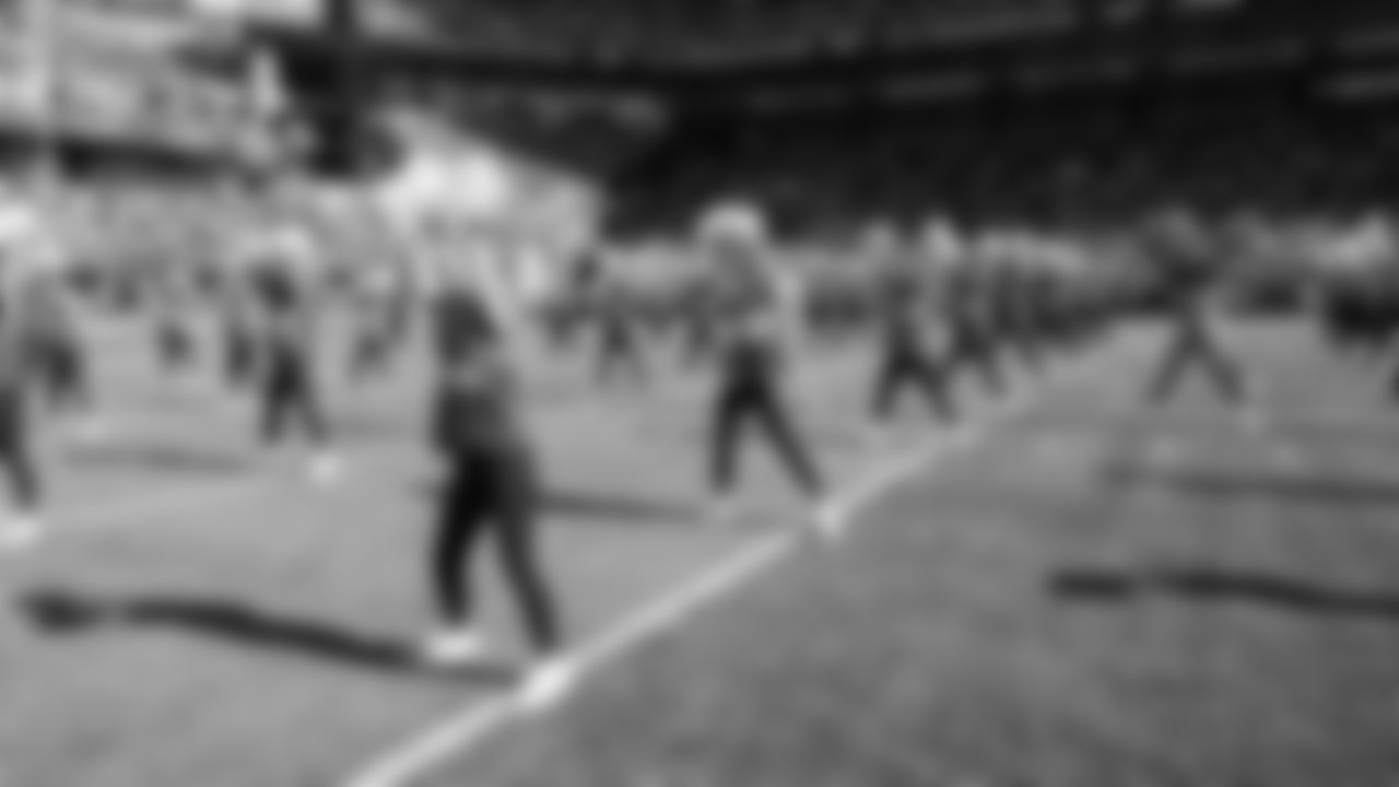 On Saturday, October 5th, Sea Gals/Seahawks Dancers alumni performed at Lumen Field.