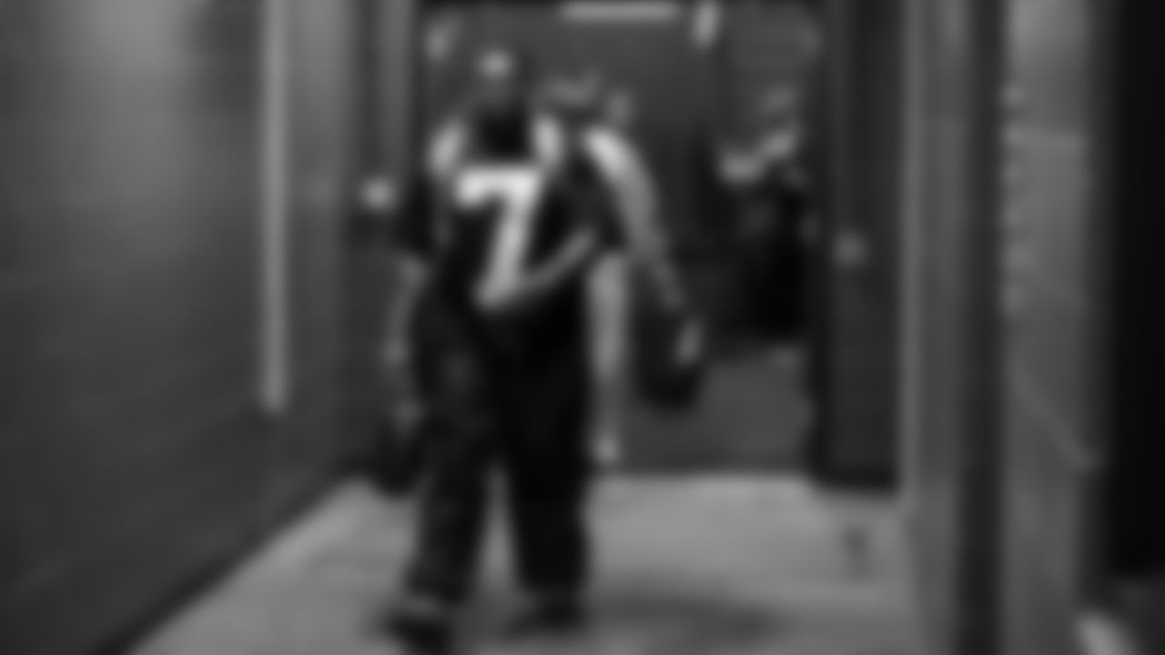 Seahawks center Olu Oluwatimi (55) arrived at Northwest Stadium for the Sunday Night Football matchup at the Washington Commanders in Week 9.