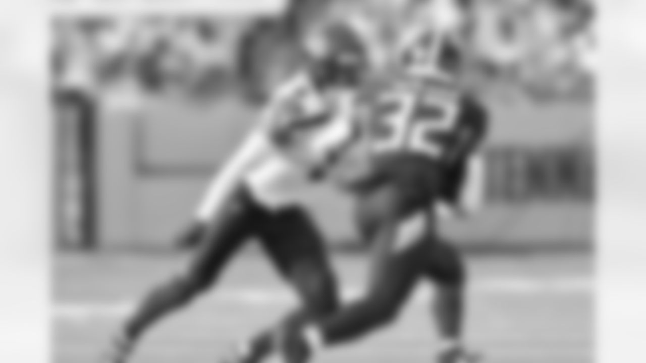 Seahawks cornerback/safety Coby Bryant (8)