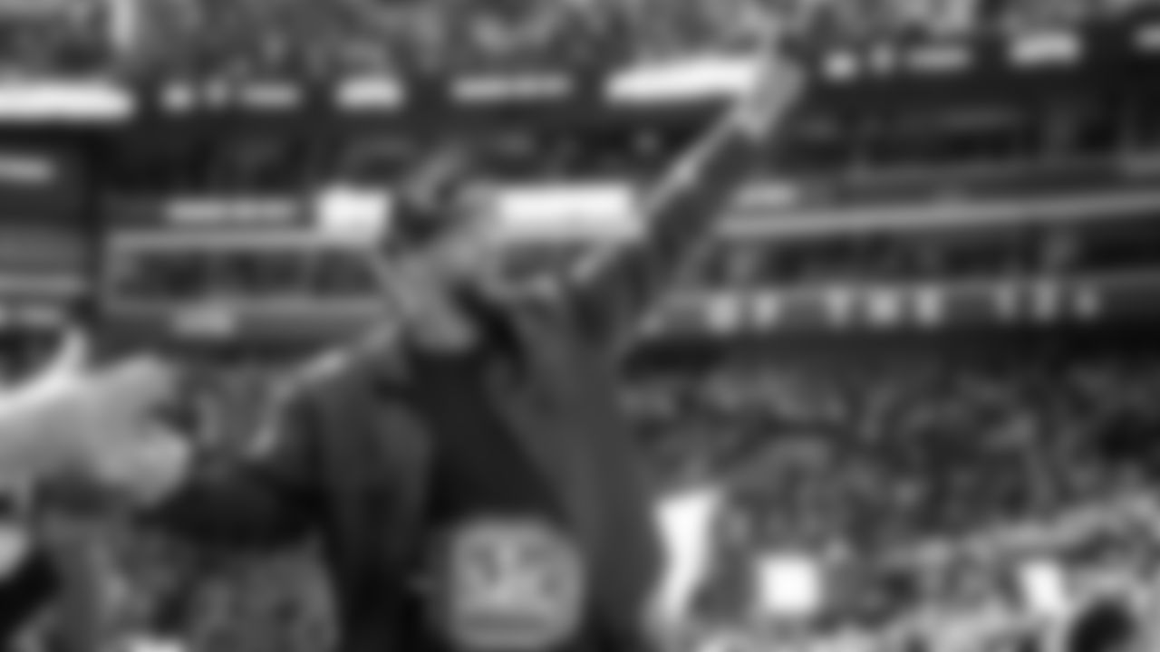 Seahawks defensive tackle Leonard Williams (99) at the Super Bowl LX parade.