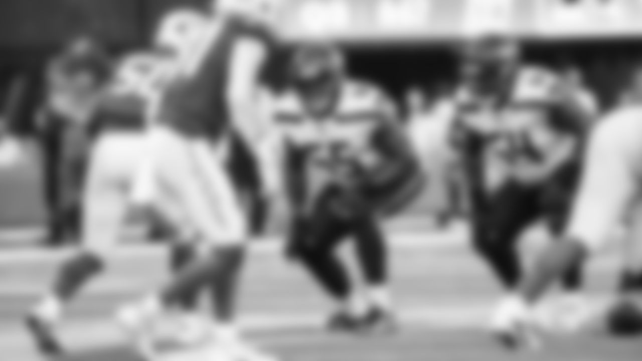 Seahawks tackle Michael Jerrell (65)
