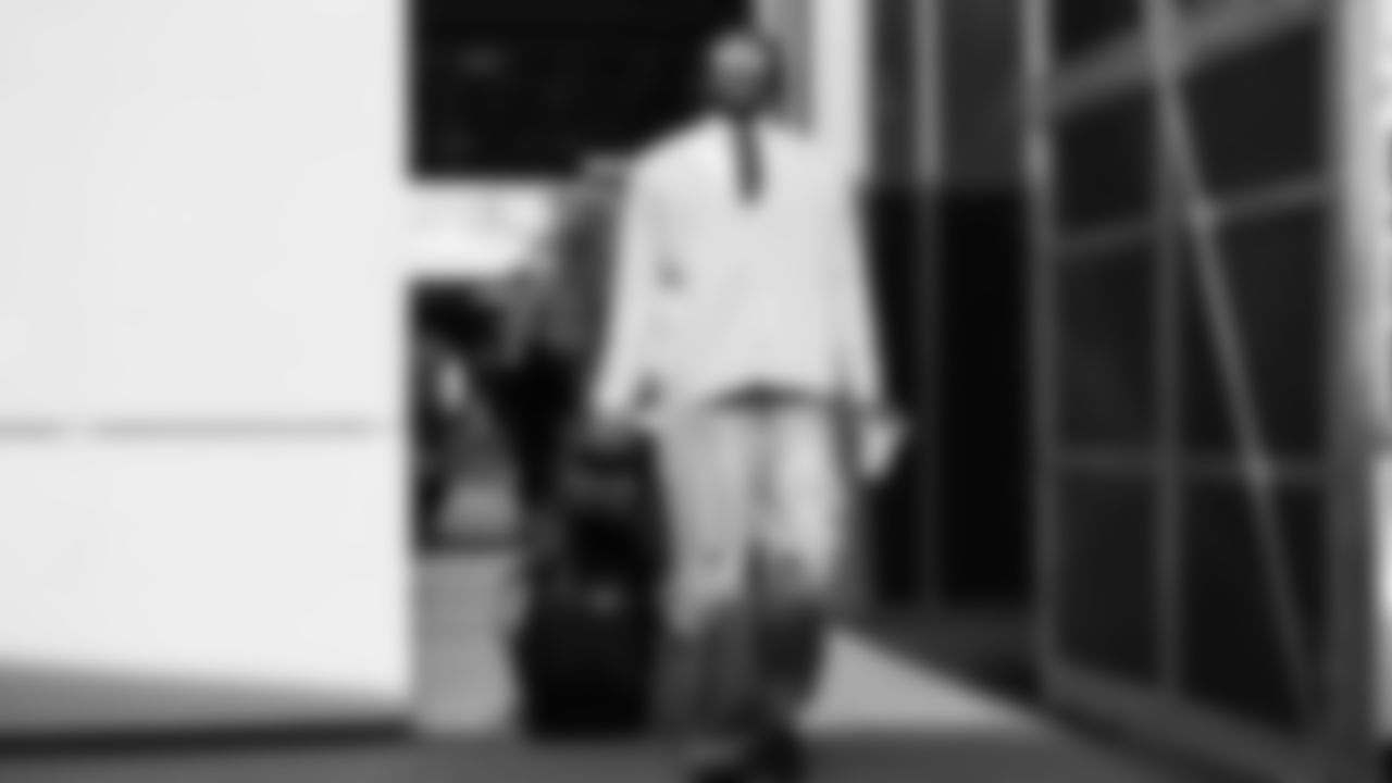 Seahawks linebacker Boye Mafe (53) departed the team hotel for the Week 18 matchup vs. the 49ers at Levi's Stadium.