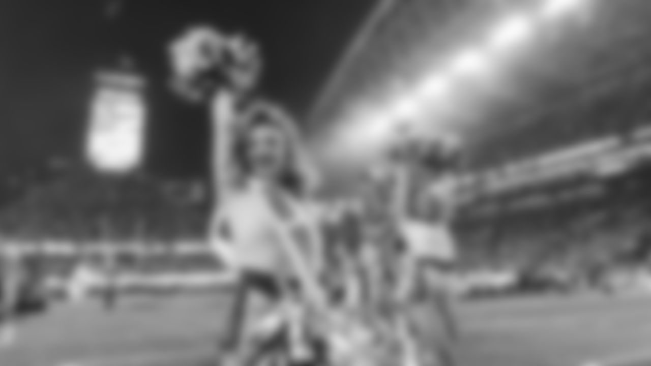 Congrats to Seahawks Pro Bowl Cheerleader, Ashli! Ashli was selected for the 2026 Pro Bowl and was recognized during Week 16 vs. the Los Angeles Rams on December 18, 2025 at Lumen Field.