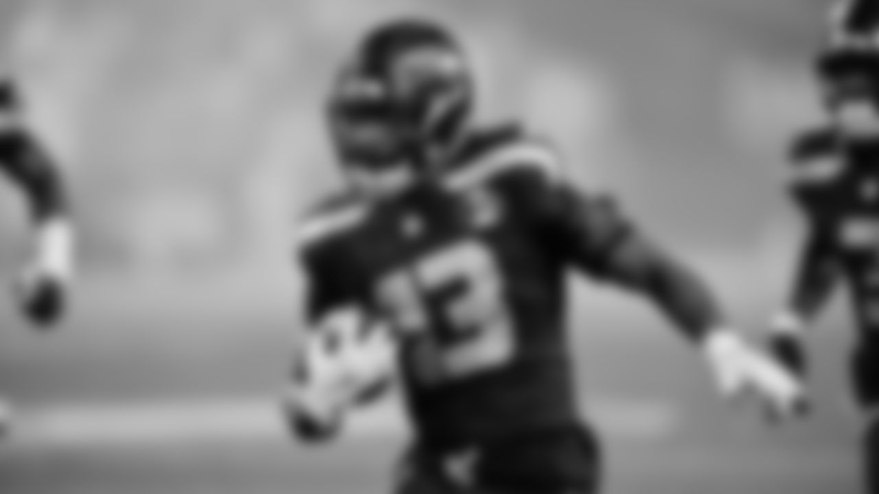 Seahawks linebacker Ernest Jones IV (13) vs. the Houston Texans in Week 7.