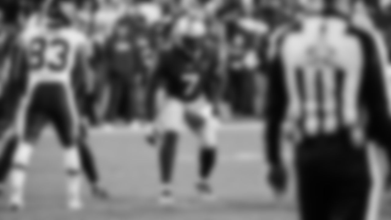 Seattle Seahawks at Washington Commanders for a week 9 throwback matchup on Nov 2, 2025