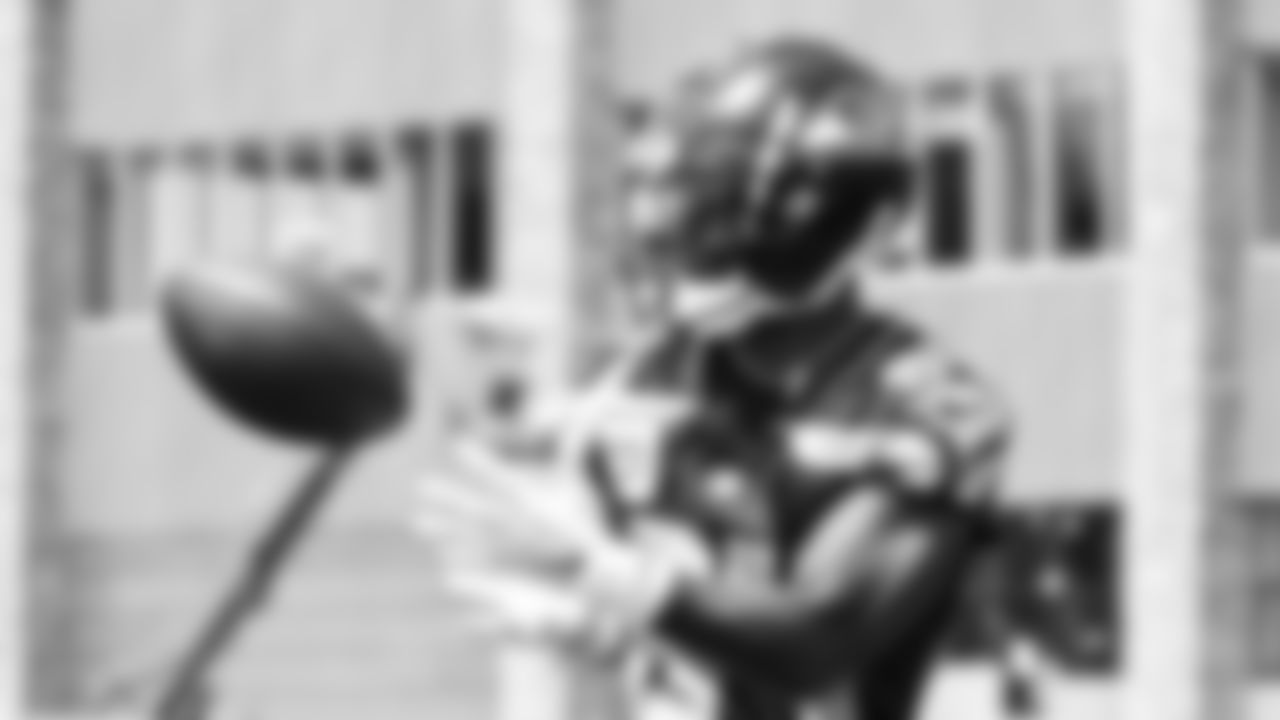 Seahawks wide receiver Steven Sims (84)