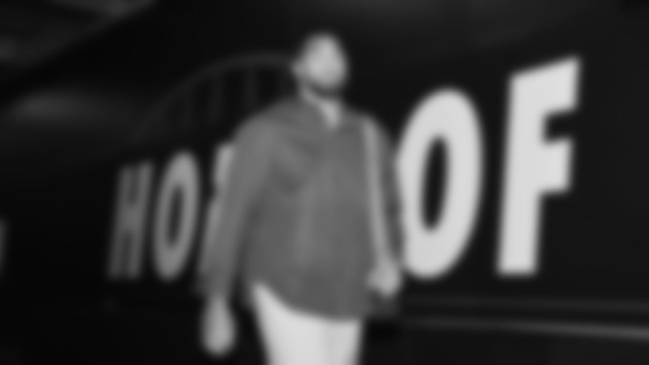 Seahawks defensive end Leonard Williams (99) arrived at Lumen Field for the Week 16 matchup vs. the L.A. Rams.