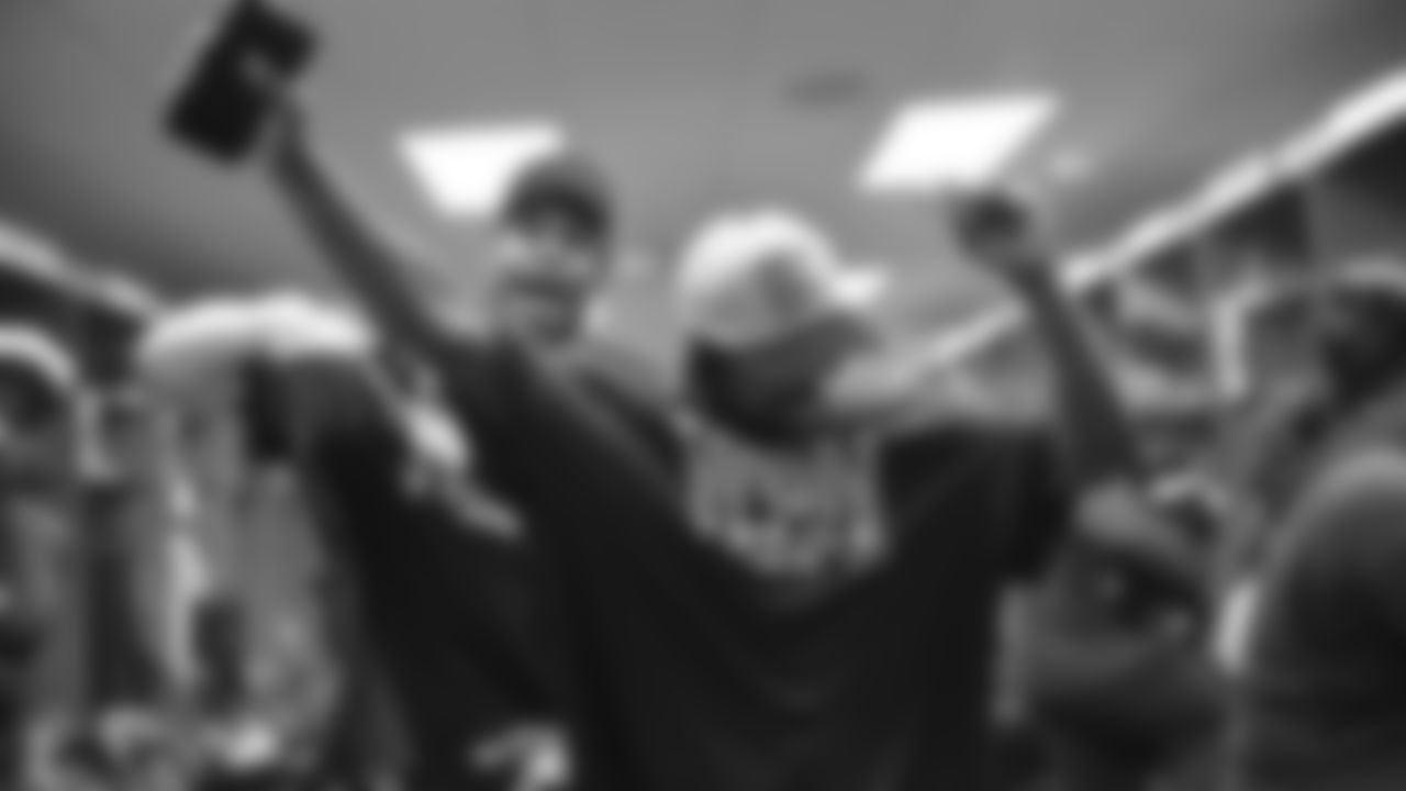 The Seahawks celebrated the win vs. the 49ers at Levi's Stadium in Week 18.