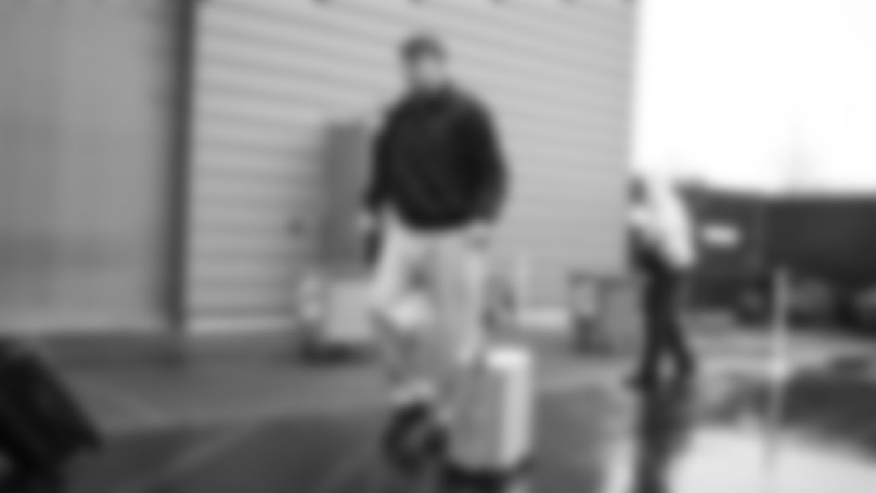 Seahawks tight end Eric Saubert (81) departed the Virginia Mason Athletic Center on Friday, January 2, 2026 for the Week 18 trip at the 49ers.