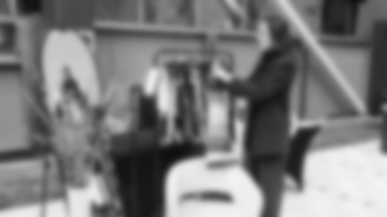 Hosted in partnership with DEI, Seahawks Women's Association and SOAR Women's Employee Resource Group, the Women's Wellness Event brought together education on women's fertility and overall health, moments for connection and meditation, and onsite vendors raising awareness around wellness and the importance of regular breast exams.