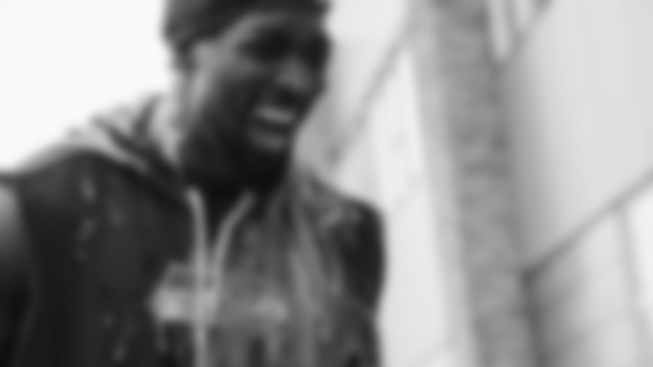 Seahawks linebackers DeMarcus Lawrence and Tyrice Knight were awarded the NVP award on November 12, 2025.