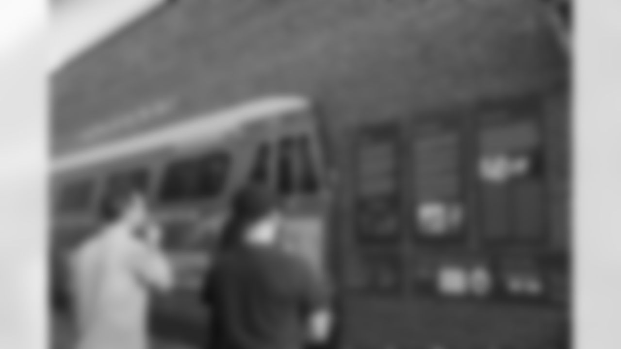 The Seattle Seahawks partnered with the Institute for Common Power to send members of their organization on the Truth and Purpose Learning Tour—a transformative, weeklong journey through the South to deepen their understanding of Black history in America. Participants visited historic sites and met Civil Rights leaders who helped shape the movement.