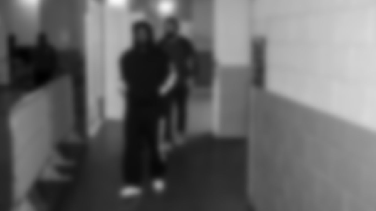 Seahawks cornerback Devon Witherspoon (21) arrived at Mercedes-Benz Stadium for the Week 14 matchup vs. the Atlanta Falcons.