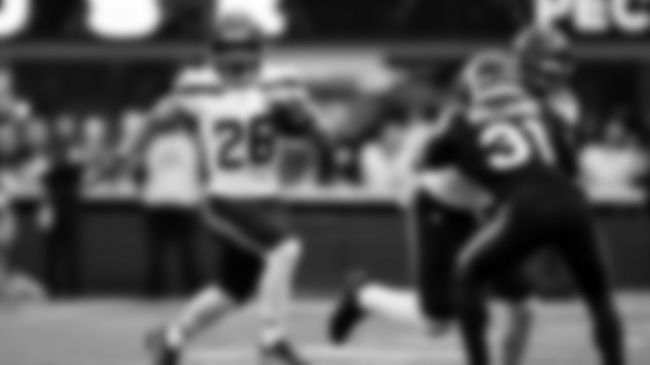 Seahawks at Rams on November 16, 2025