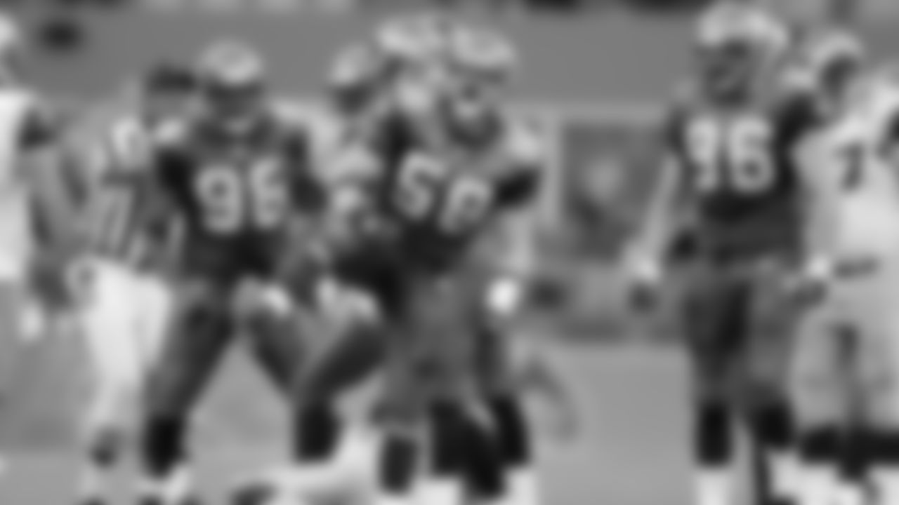 The Seahawks drafted Harvard linebacker Isaiah Kacyvenski with the 119th overall pick in the 4th round of the 2000 NFL Draft.