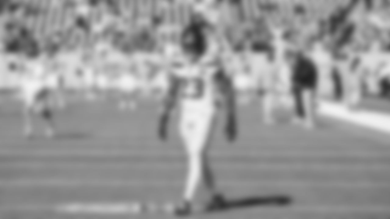 Seahawks safety D'Anthony Bell (23) hit the field at Nissan Stadium for the Week 12 matchup vs. the Titans in Nashville, Tennessee.