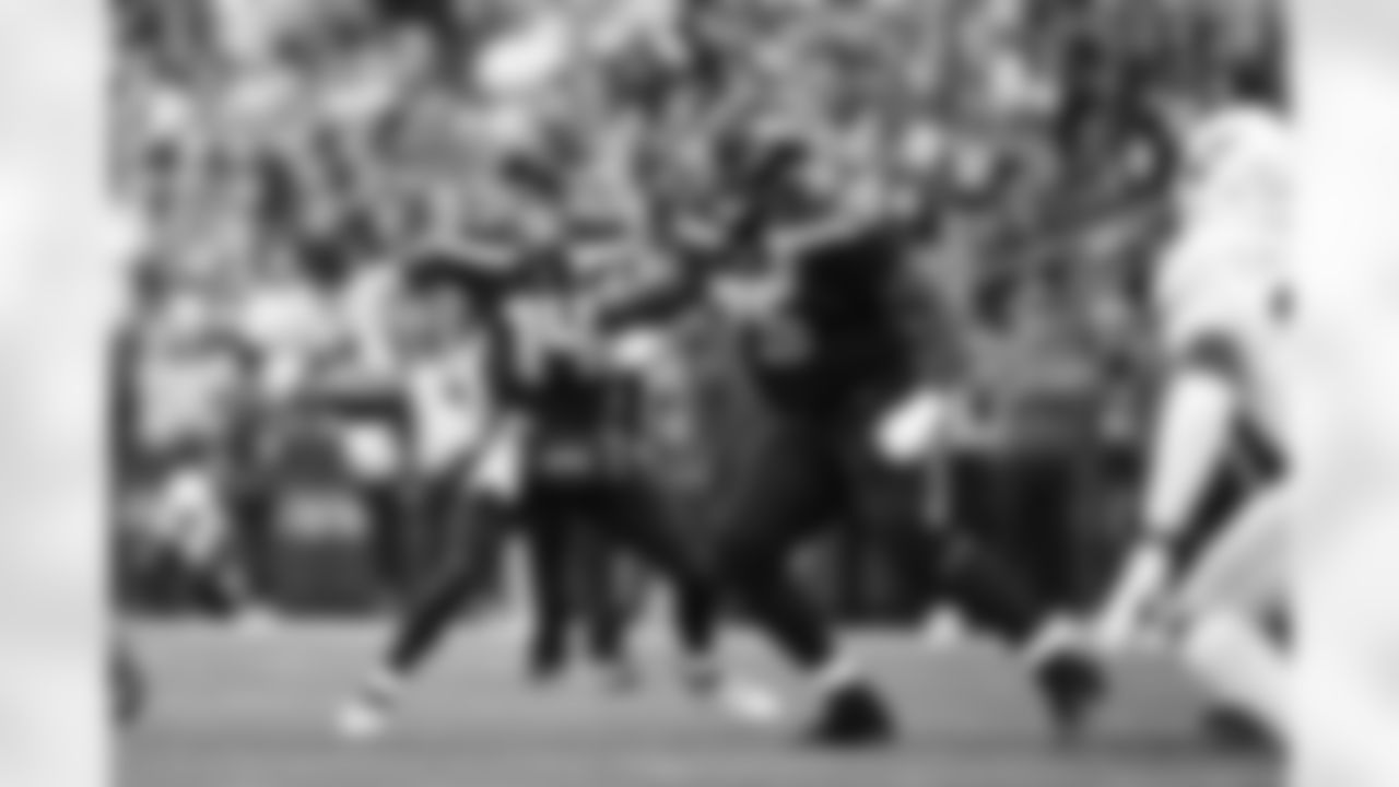 Seahawks quarterback Sam Darnold (14) vs. the Arizona Cardinals in Week 10.