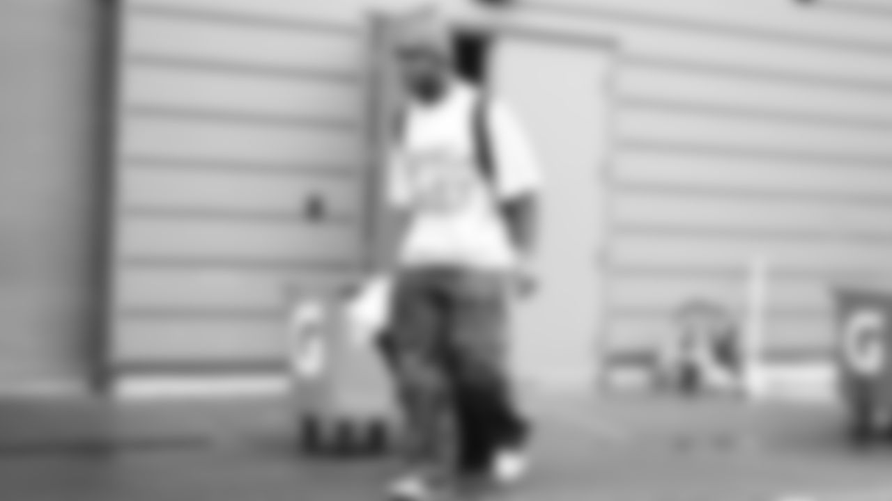 Seahawks running back Kenneth Walker III (9) departed the Virginia Mason Athletic Center on Friday, January 2, 2026 for the Week 18 trip at the 49ers.