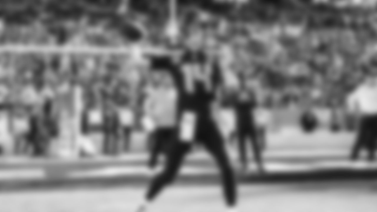 Super Bowl LX Warmups-20260208_22-22-33_6752