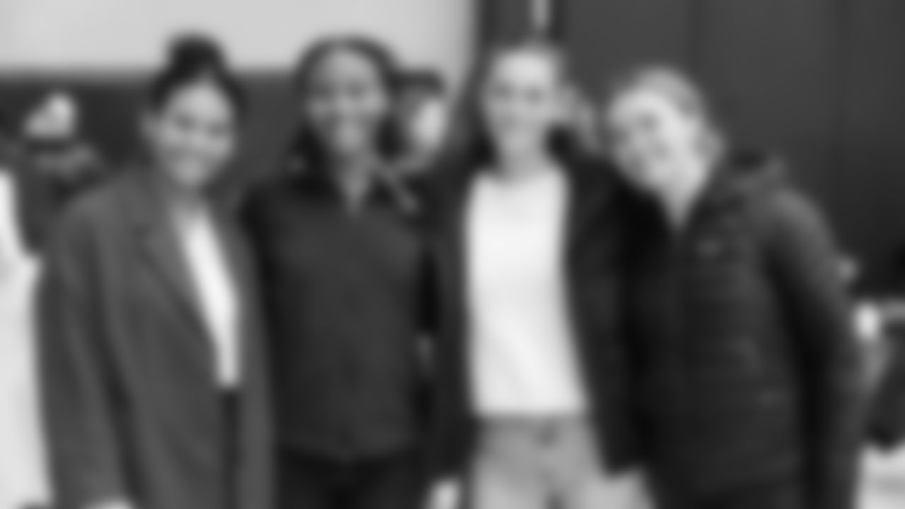 Hosted in partnership with DEI, Seahawks Women's Association and SOAR Women's Employee Resource Group, the Women's Wellness Event brought together education on women's fertility and overall health, moments for connection and meditation, and onsite vendors raising awareness around wellness and the importance of regular breast exams.