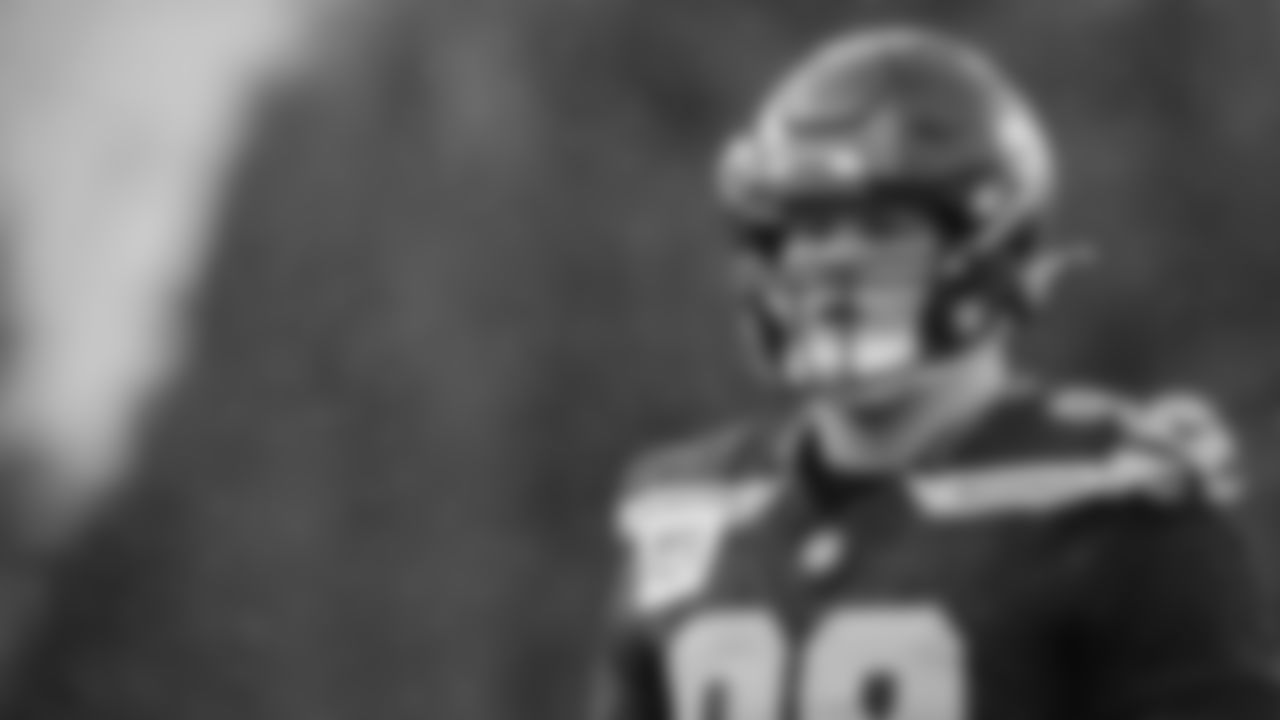 Seahawks defensive tackle Rylie Mills (98) practiced on Wednesday, December 24, 2025 at the Virginia Mason Athletic Center.