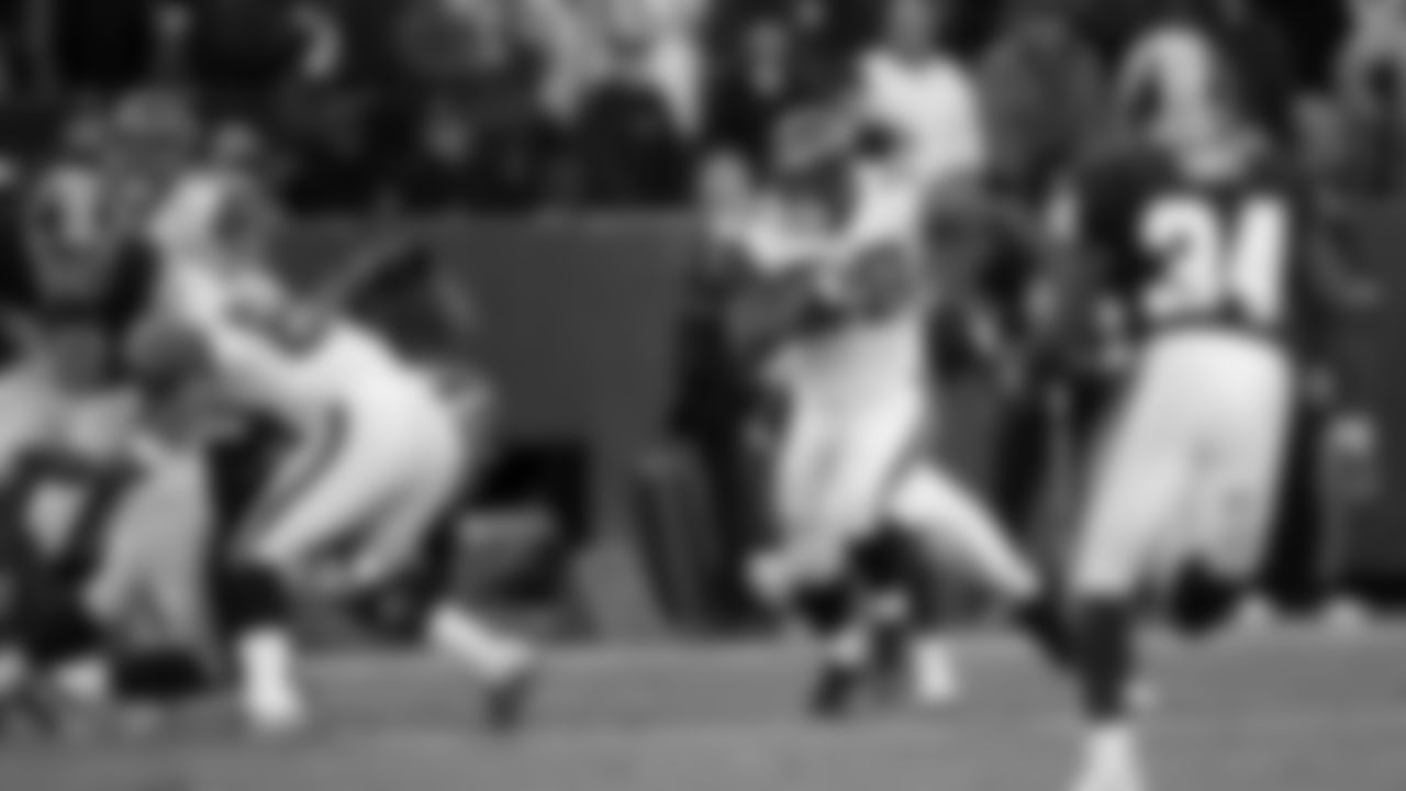 Strong_Mack-20031109_14-14-02_8571