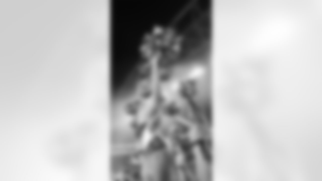 Congrats to Seahawks Pro Bowl Cheerleader, Ashli! Ashli was selected for the 2026 Pro Bowl and was recognized during Week 16 vs. the Los Angeles Rams on December 18, 2025 at Lumen Field.