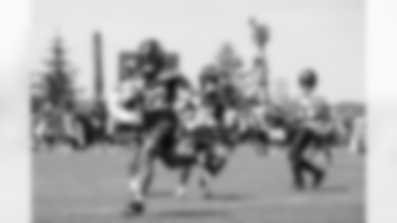 Seahawks running back Damien Martinez (22) participated in the Seahawks 2025 offseason workout program.