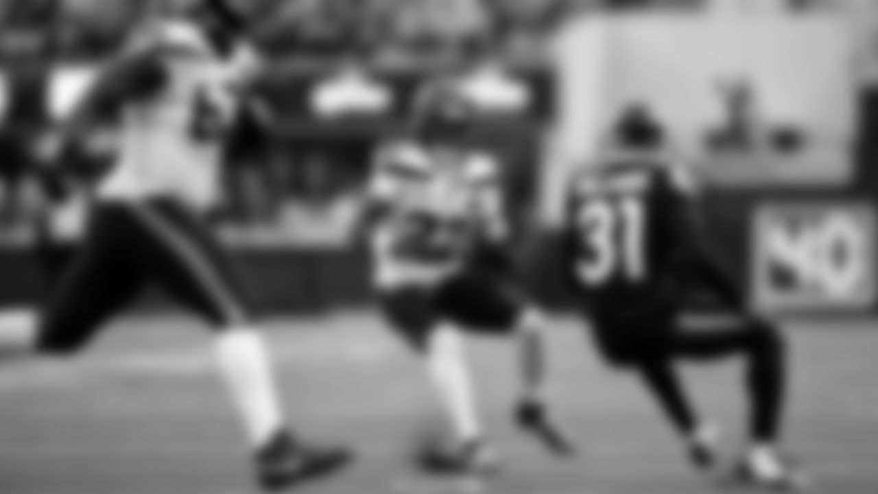 Seahawks at Rams on November 16, 2025